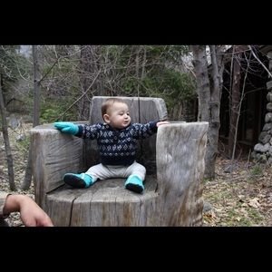 Patagonia baby fleece booties and gloves